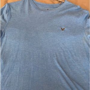Men’s new American Eagle T-shirt.